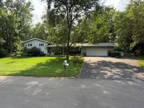 2008 Noble Ct, Eau Claire, WI 54703