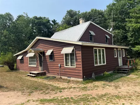 8348 W Valentine Rd, Black River Falls, WI 54615
