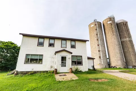 e5549 Hoff Road, La Valle, WI 53941