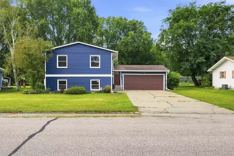 827 E Olson St, Blair, WI 54616