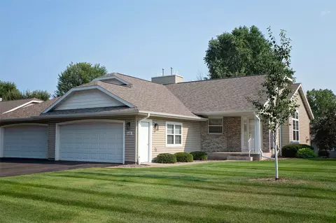 4433 E Hamilton Ave #23, Eau Claire, WI 54701