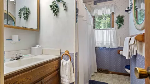 Bath - 26231 W 1st Ave, Eleva, WI 54738 photo 1 of 2