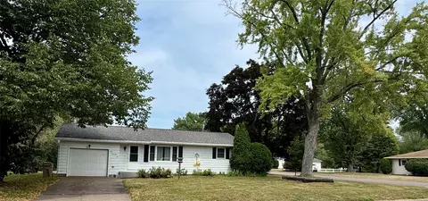 1002 W Spruce St, Chippewa Falls, WI 54729