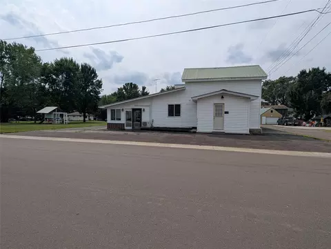 119 S Spruce St, New Auburn, WI 54757