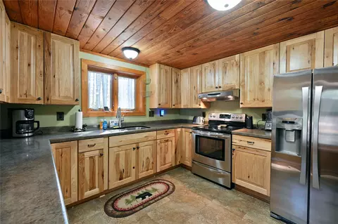 Kitchen - 14380 S Riverside Rd, Cable, WI 54821 photo 3 of 5