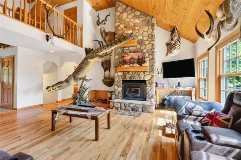 Living - 2694 10th Ave, Chetek, WI 54728 photo 3 of 7