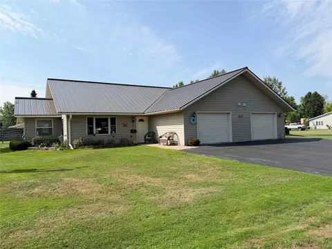 Exterior - 517 3rd St #1-2, Withee, WI 54498 photo 2 of 7