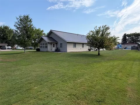 Exterior - 517 3rd St #1-2, Withee, WI 54498 photo 5 of 7