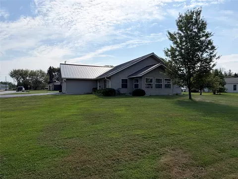 Exterior - 517 3rd St #1-2, Withee, WI 54498 photo 4 of 7