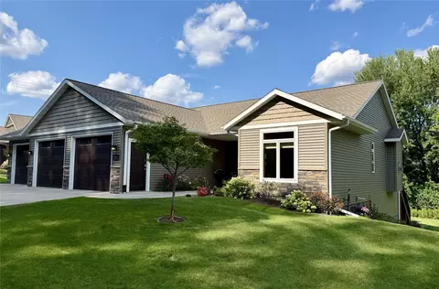 2355 Mckinley Rd, Eau Claire, WI 54703