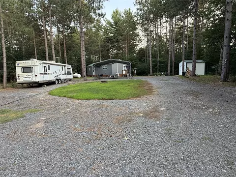 w8560 Oak Ridge Road, Black River Falls, WI 54615