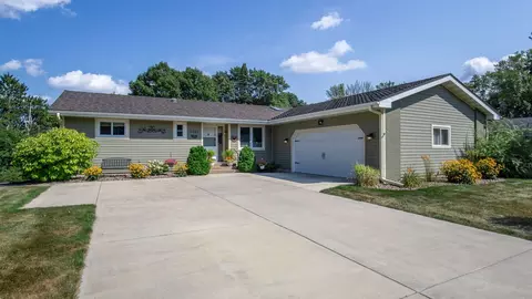 2229 Orchard Pl, Eau Claire, WI 54703