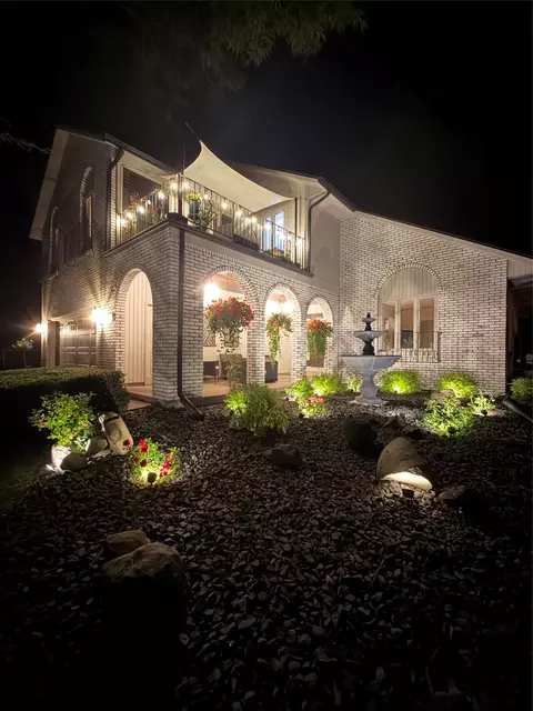 1011 Skyview Dr, Altoona, WI 54720