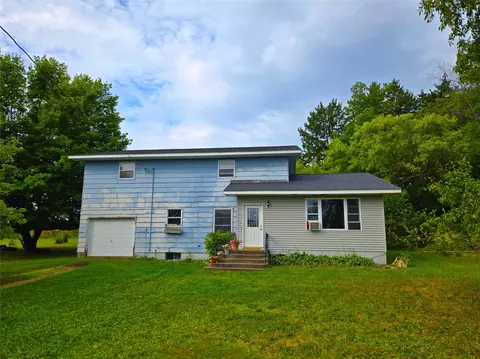 39 5th Ave, Clayton, WI 54004