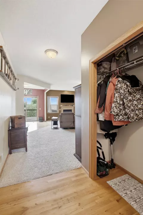Entry Way - 324 Birch St, Baldwin, WI 54002 photo 2 of 4