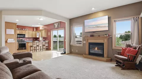 Living - 324 Birch St, Baldwin, WI 54002 photo 3 of 4