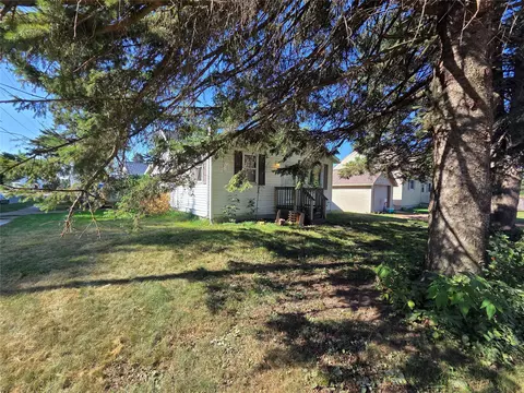 Exterior - 428 E School St, Thorp, WI 54771 photo 4 of 7