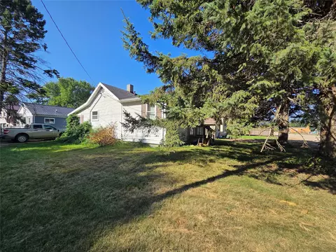 Exterior - 428 E School St, Thorp, WI 54771 photo 3 of 7