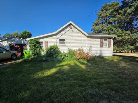 Exterior - 428 E School St, Thorp, WI 54771 photo 7 of 7