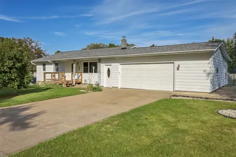 3025 Glenhaven Pl, Eau Claire, WI 54703