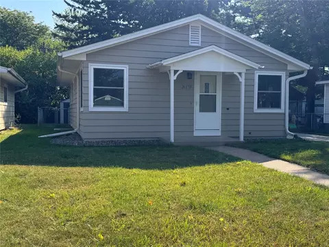 819 Brighton St, Altoona, WI 54720