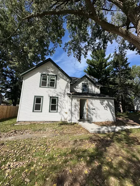 1315 11th St E, Menomonie, WI 54751