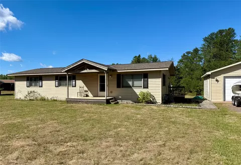 10117 Olker Rd, Hayward, WI 54843