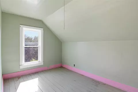 Bedroom - 50476 S 2nd St, Eleva, WI 54738 photo 3 of 4