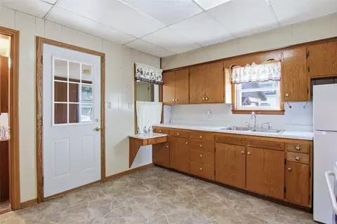 Kitchen - 50476 S 2nd St, Eleva, WI 54738 photo 4 of 4