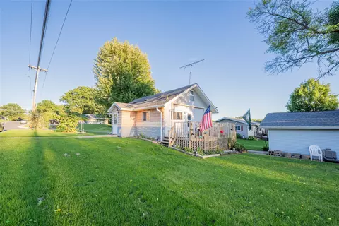 Exterior - 423 Bates St, Cornell, WI 54732 photo 2 of 6