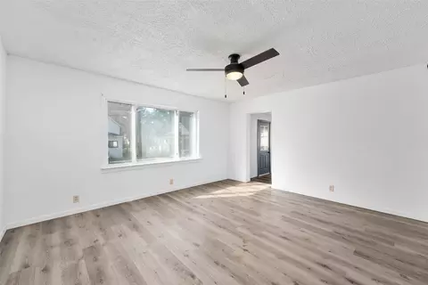 Living - 321 E 2nd Ave, Stanley, WI 54768 photo 2 of 2