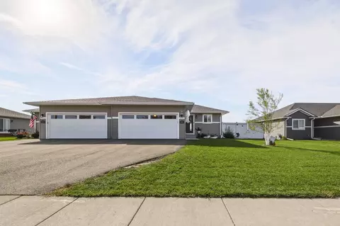 210 E Randall Rd, Fall Creek, WI 54742