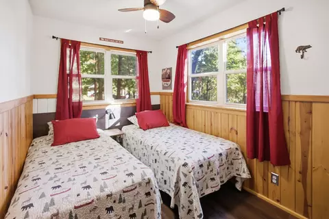 Bedroom - 1171 County Rd E, Spooner, WI 54801 photo 9 of 11