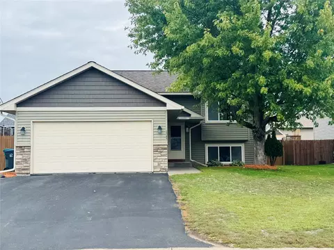 1345 Osprey Ct, New Richmond, WI 54017
