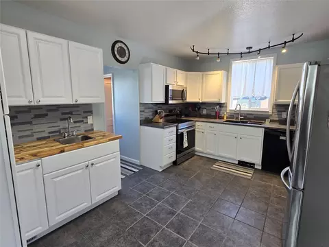 Kitchen - 522 Sexton St, Chetek, WI 54728 photo 1 of 5
