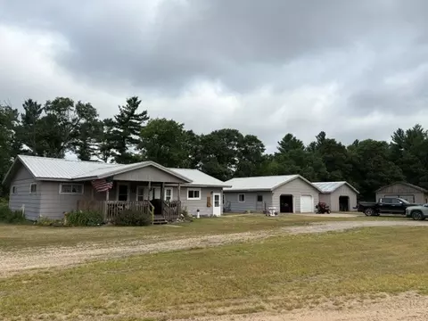 990 Winnebago Ave, Black River Falls, WI 54615
