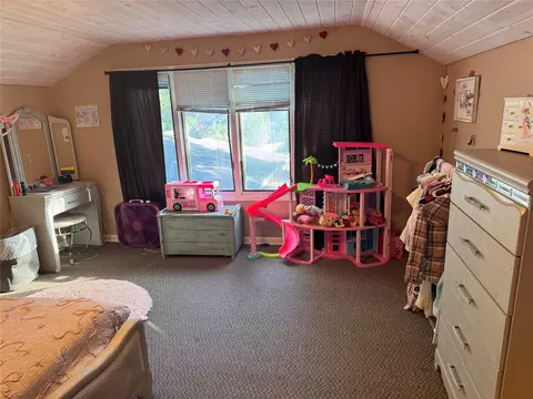 Bedroom - 304 Wisconsin Ave, Cameron, WI 54822 photo 3 of 6