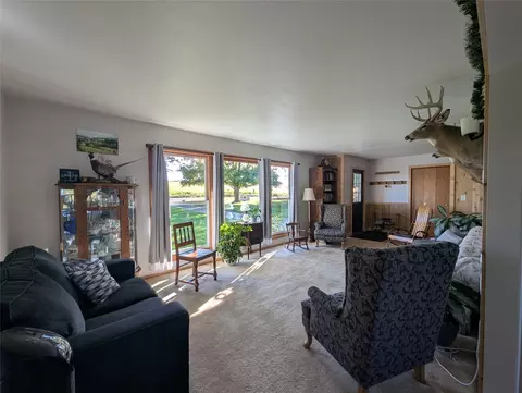 Living - e799 1150th Avenue, Downing, WI 54734 photo 1 of 2