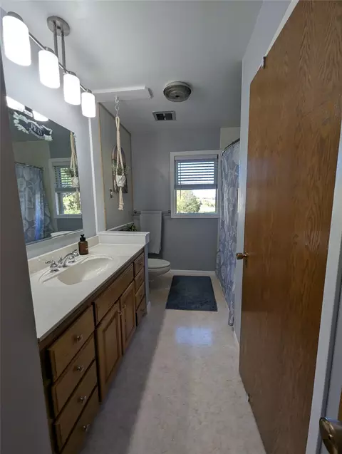 Bath - e799 1150th Avenue, Downing, WI 54734 photo 1 of 3