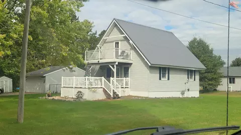135 W 3rd St, Black River Falls, WI 54615