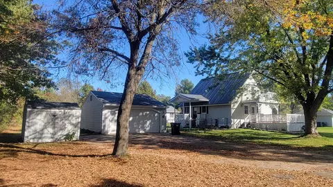 135 W 3rd St, Black River Falls, WI 54615
