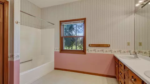 Bath - w514 Oak Street, Spring Valley, WI 54767 photo 3 of 4