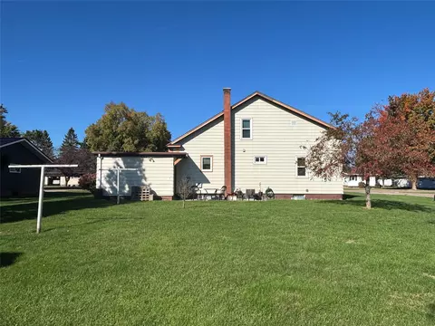 Exterior - 1612 6th Ave, Bloomer, WI 54724 photo 4 of 7