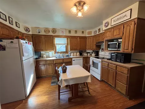 Kitchen - 1612 6th Ave, Bloomer, WI 54724 photo 2 of 4