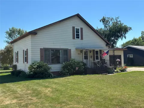 Exterior - 1612 6th Ave, Bloomer, WI 54724 photo 3 of 7