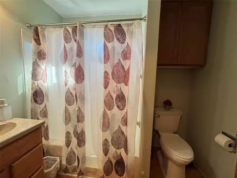 Bath - 1612 6th Ave, Bloomer, WI 54724 photo 2 of 2