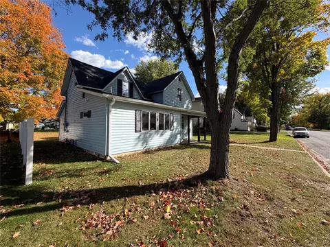 1514 Douglas St, Menomonie, WI 54751