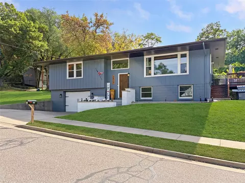2417 Shale Ledge Rd, Eau Claire, WI 54703