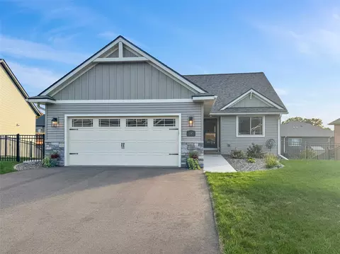 1347 St Andrews Dr, Altoona, WI 54720