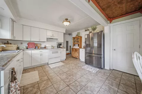 Kitchen - 334 E 2nd Ave, Stanley, WI 54768 photo 5 of 5
